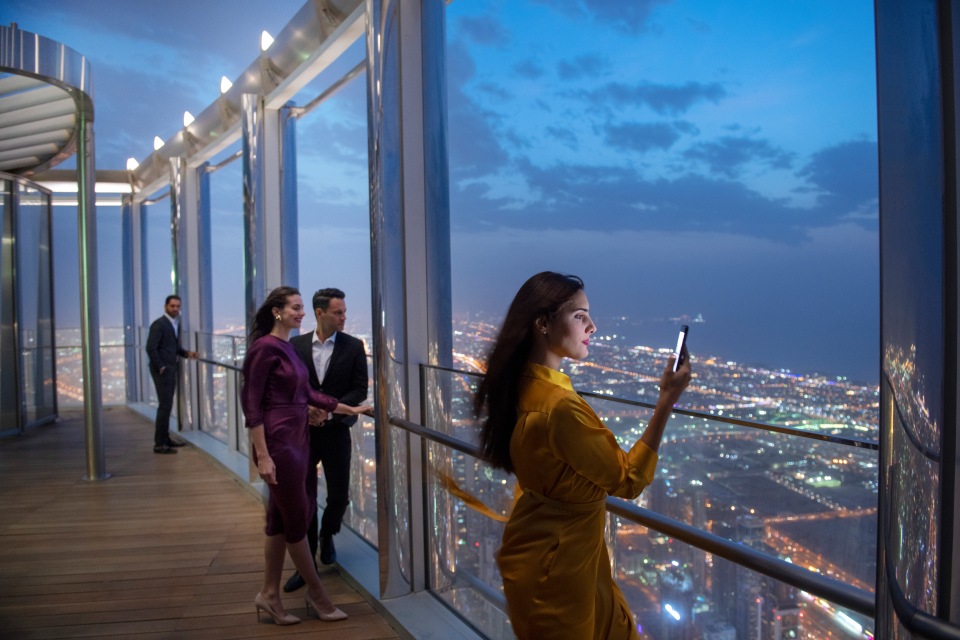 Burj-Khalifa-At-The-Top-Dubai-04